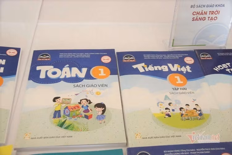 Nhà xuất bản chi thù lao cho lãnh đạo Sở: Bộ Giáo dục nói gì?