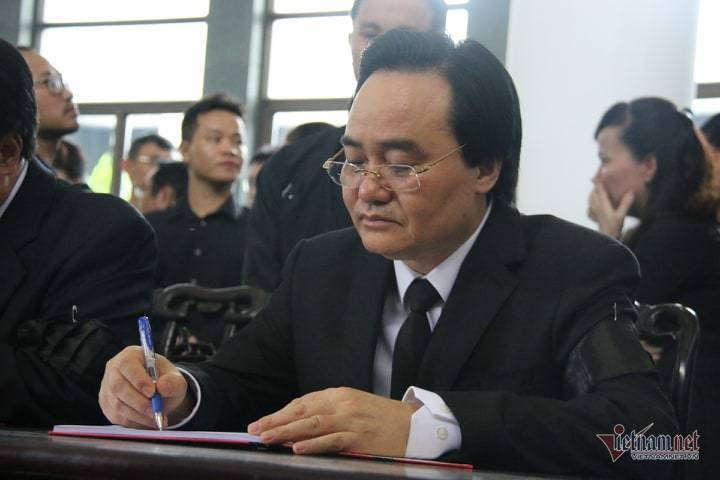 Hàng nghìn người đưa tiễn Thứ trưởng Lê Hải An