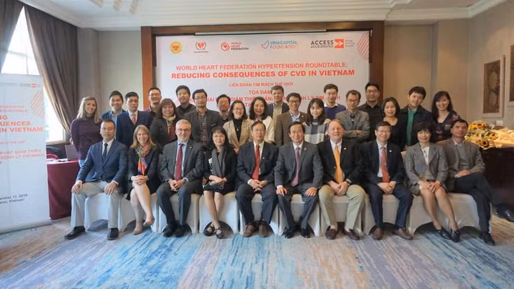 40 chuyên gia tích cực thảo luận tại buổi tọa đàm.