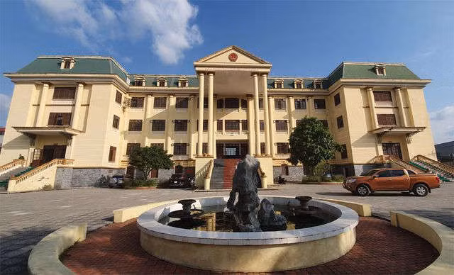 Hồ sơ đẹp không tì vết của Chánh Văn phòng tòa huyện trốn truy nã 26 năm - 5