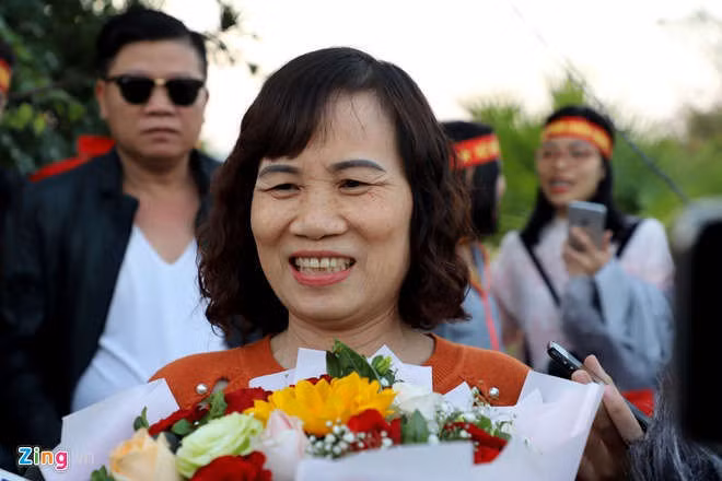 May bay dua nha vo dich SEA Games ha canh xuong Noi Bai hinh anh 22 