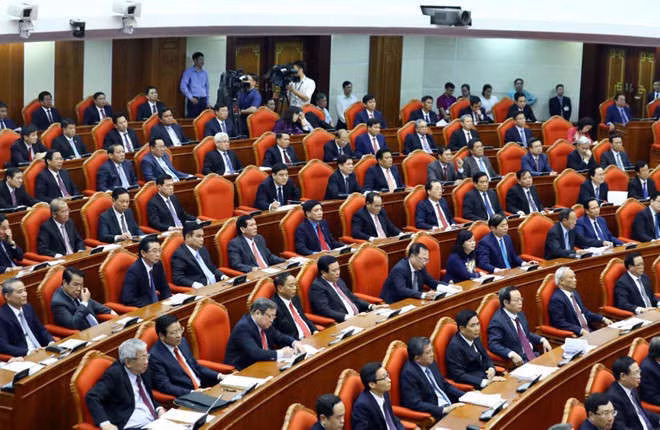 Bo Chinh tri ket luan do tuoi tai cu cua nhan su cap uy khoa moi hinh anh 1 