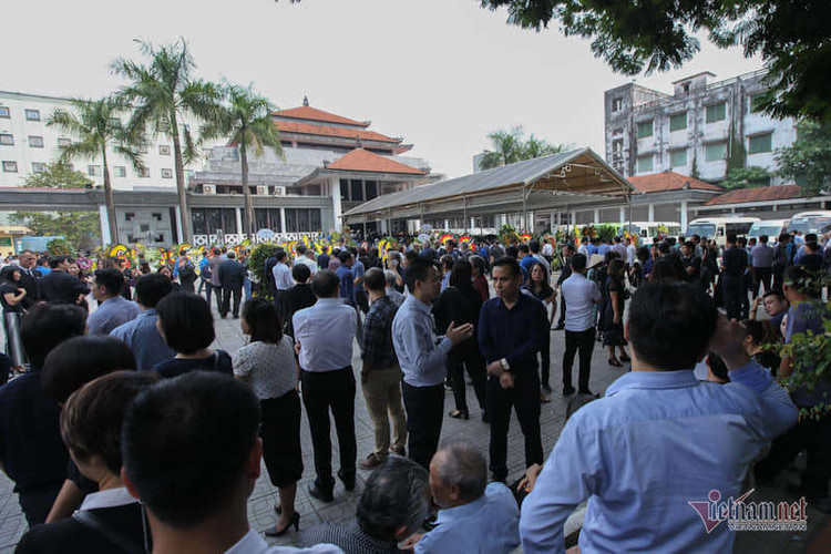 Hàng nghìn người đưa tiễn Thứ trưởng Lê Hải An