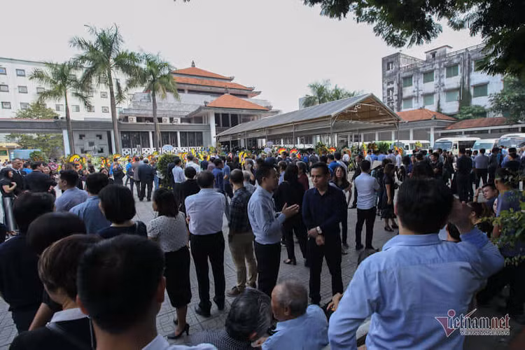 Hàng nghìn người đưa tiễn Thứ trưởng Lê Hải An