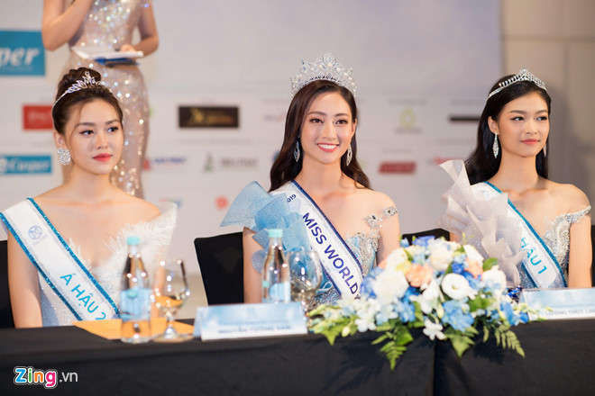 Hoa hau Luong Thuy Linh: 'Tu tin ve chieu cao, mac cam vi eo to 68 cm' hinh anh 1 