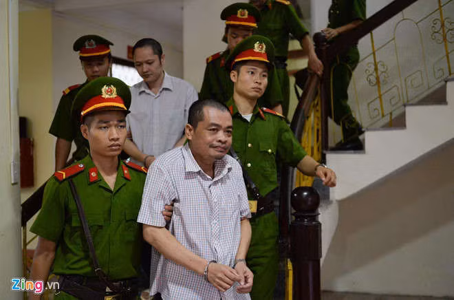 Pho chu tich Ha Giang Tran Duc Quy khai gi o vu gian lan thi cu? hinh anh 1 