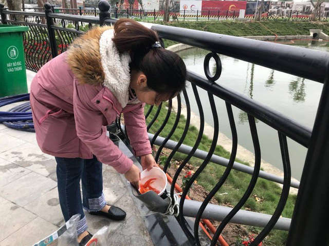Hà Nội: Cá chép đi cầu trượt lên chầu Trời - 3