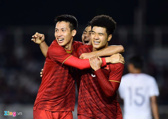 Ha Campuchia 4-0, U22 Viet Nam vao chung ket SEA Games hinh anh 32 