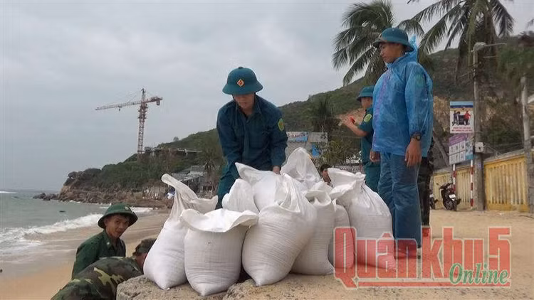 Dự báo thời tiết 10/11, nín thở đợi bão số 6, hơn 24.000 quân ứng trực