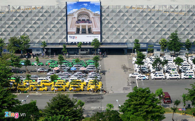 Lam them bai dau xe truoc nha ga quoc te san bay Tan Son Nhat hinh anh 1 