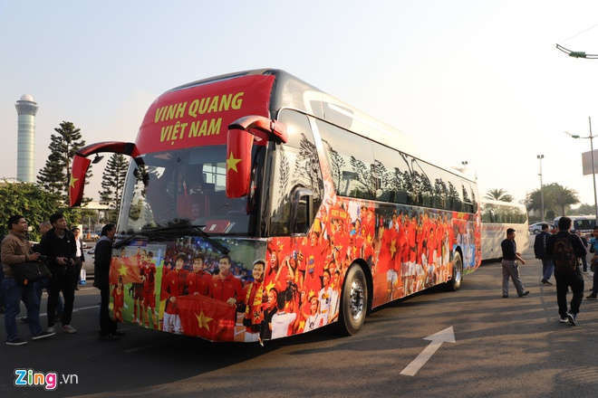 May bay dua nha vo dich SEA Games ha canh xuong Noi Bai hinh anh 36 