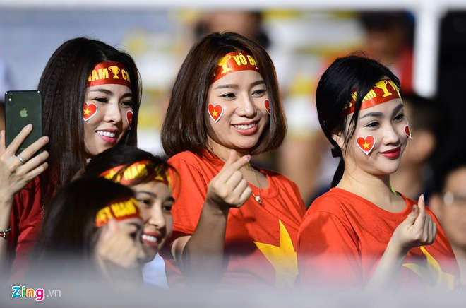 Ha Campuchia 4-0, U22 Viet Nam vao chung ket SEA Games hinh anh 11 