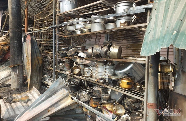 Chợ Thanh Hóa cháy thành tro, tiểu thương lao đao hết kế sinh nhai