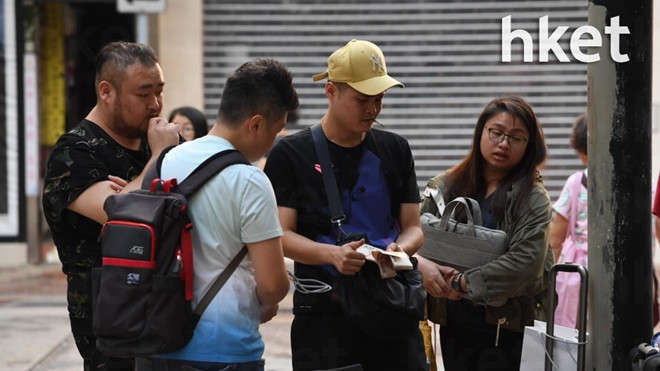 Apple Store vo tran vi nhieu nguoi Viet mua den 6 chiec iPhone 11 hinh anh 52 