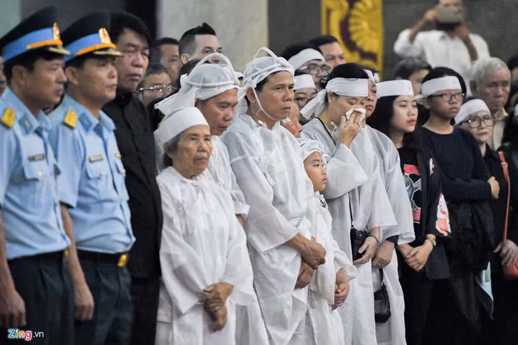 Xuc dong tien dua anh hung phi cong Nguyen Van Bay ve que nha hinh anh 6 