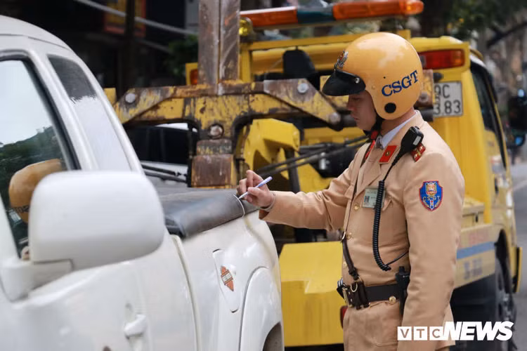 Phuc vu thuong dinh My - Trieu, Ha Noi cam hang loat tuyen duong hinh anh 1