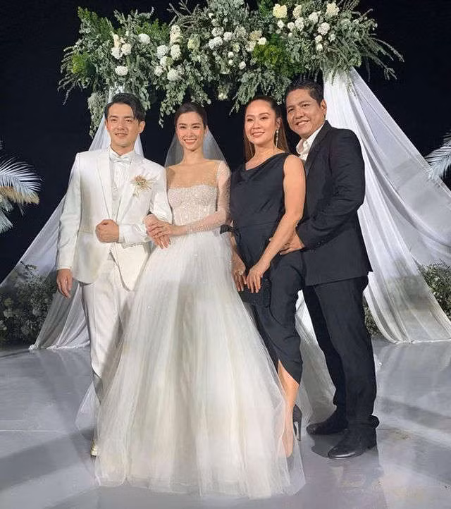 Ông Cao Thắng khóc cảm ơn Đông Nhi trong đám cưới đẹp như mơ - 16