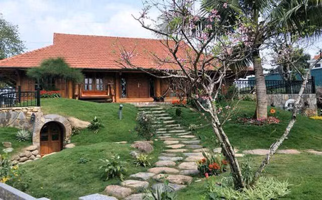 Biệt phủ ở Hà Nội của danh hài Xuân Bắc khiến dân tình lóa mắt vì độ hoành tráng - Ảnh 2.