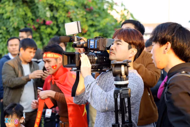 May bay dua nha vo dich SEA Games ha canh xuong Noi Bai hinh anh 24 