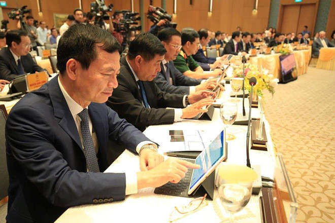 Bo truong bieu quyet qua iPad, phien hop Chinh phu dien ra chi 10 phut hinh anh 3 