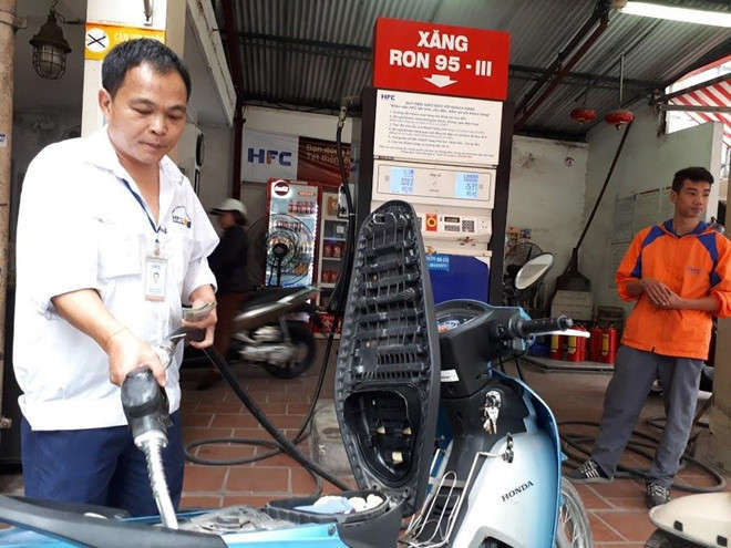 Doanh nghiep xin bo Quy binh on gia xang dau, Bo kien tri giu hinh anh 1 