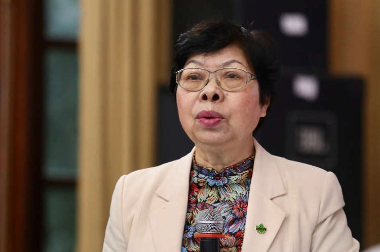 GS.TS Vũ Thị Vinh phát biểu tại hội thảo. Ảnh: Gia Chính