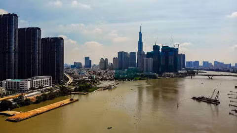 Can canh cau tau Ba Son sap xuong song Sai Gon hinh anh 2 