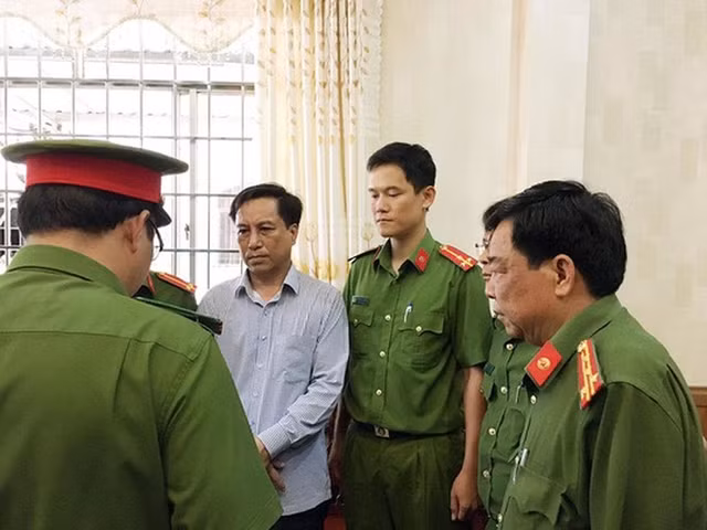 Sai phạm động trời của cựu Chủ tịch TP Trà Vinh liên quan vụ thiệt hại gần 120 tỉ - Ảnh 1.