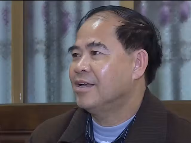 Khởi tố, bắt giam hiệu trưởng xâm hại tình dục 7 nam sinh - Ảnh 1.