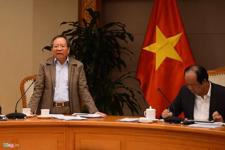 De xuat danh 30-50% tien dau gia bien so xe cho CSGT mua sam thiet bi hinh anh 1 SHA_6479_(1)_zing.jpg