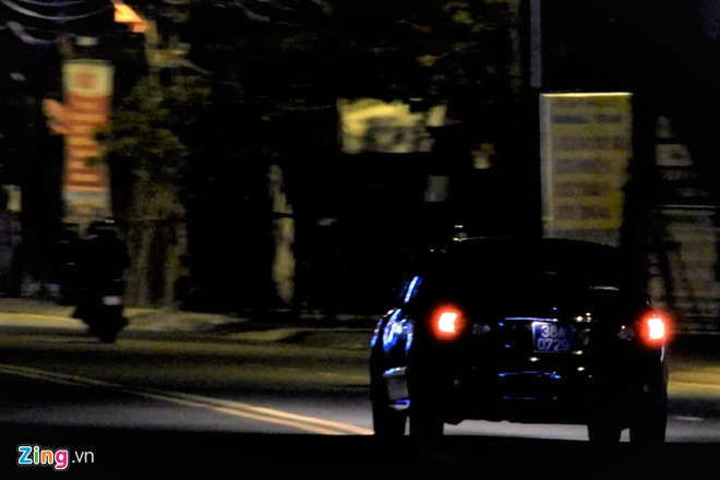 Xe bien xanh 'thong chot' kiem tra nong do con hinh anh 1 Bienxanh_zing.jpg