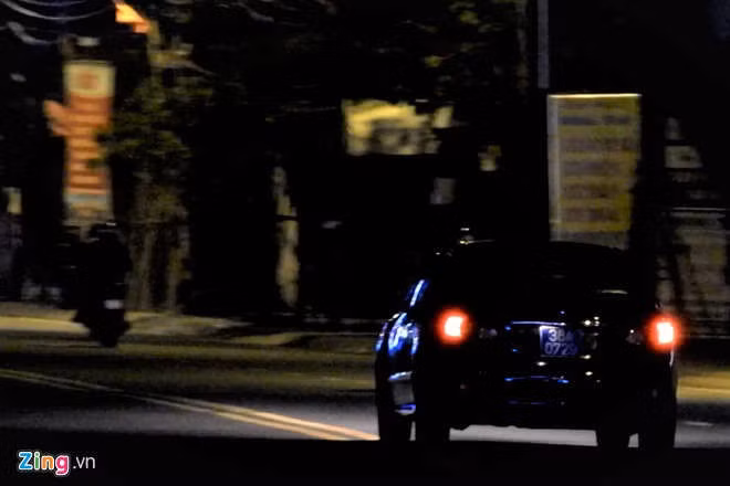 Xe bien xanh 'thong chot' kiem tra nong do con hinh anh 1 Bienxanh_zing.jpg