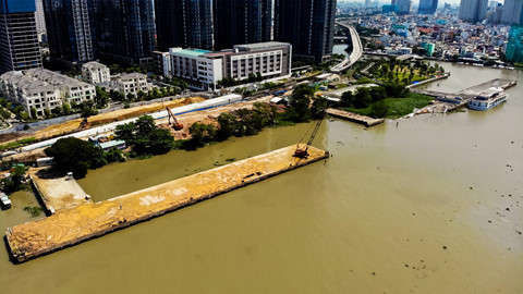 Can canh cau tau Ba Son sap xuong song Sai Gon hinh anh 4 