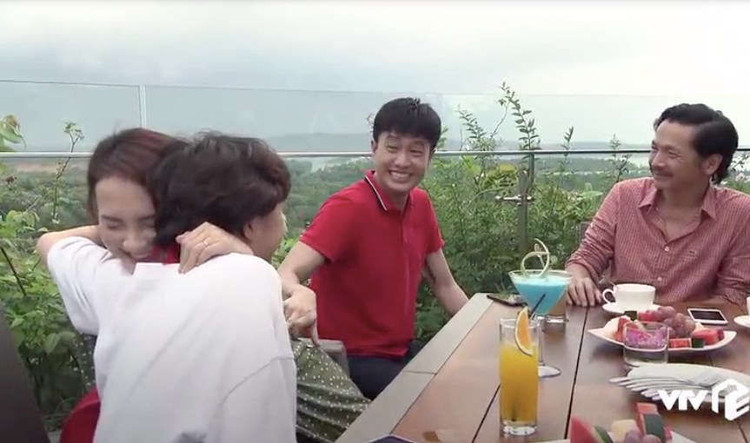 Những kỷ lục từ bom tấn truyền hình 'Về nhà đi con'