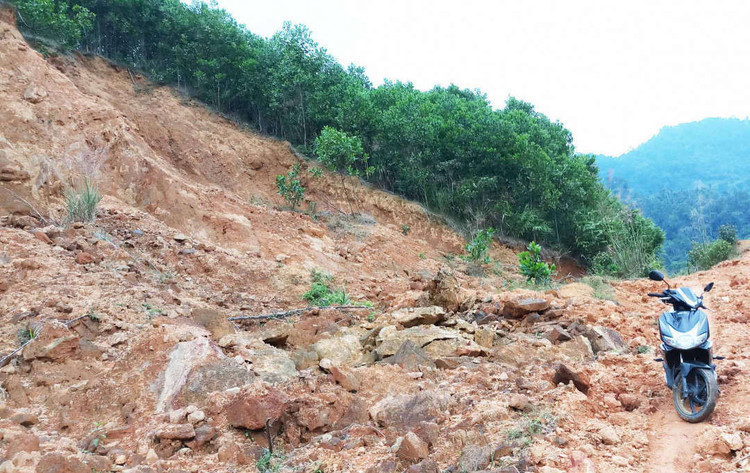 Hàng loạt cá nhân bị kỷ luật, khiển trách do sai phạm khi thi công đường 74