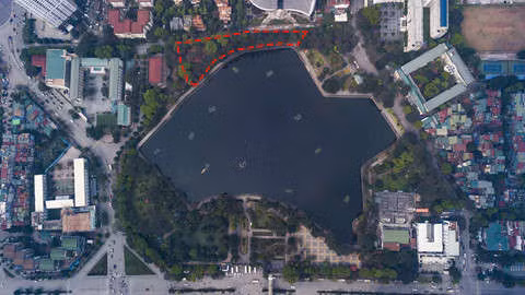 Nhung cong vien o Ha Noi bi 'xen dat' lam nha hang, quan ca phe hinh anh 2 