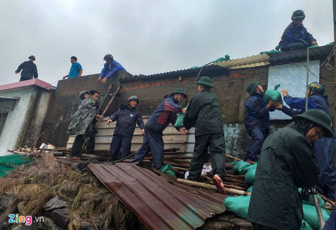 Bao so 6 suy yeu, canh bao mua lu lon hinh anh 4 