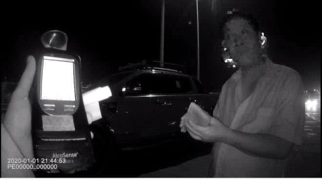 Lái xe đầu tiên bị xử phạt 35 triệu đồng do vi phạm nồng độ cồn.