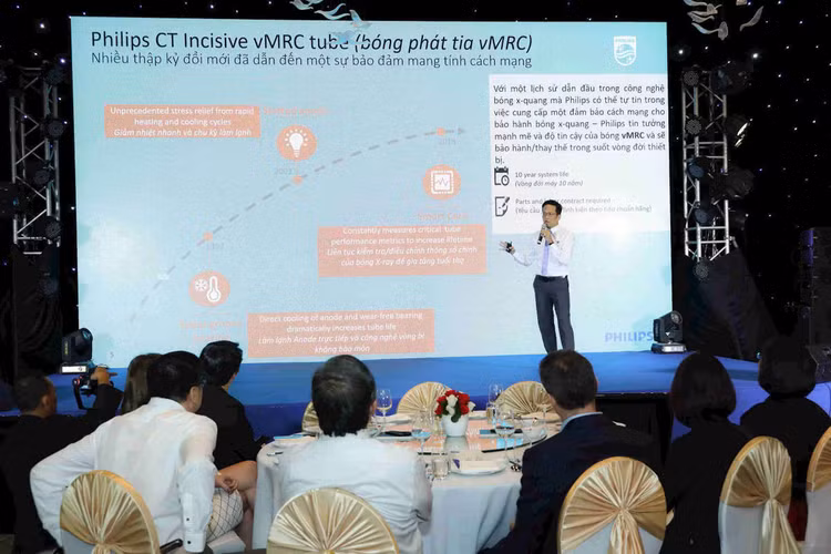 Ông Phạm Văn Nghĩa - Giám đốc Dịch vụ kỹ thuật, Philips Việt Nam chia sẻ về giải pháp dịch vụ tối ưu thiết kế dành riêng cho Incisive CT.