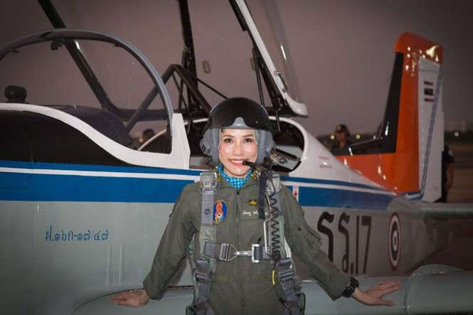 Nhan sắc Hoàng quý phi vừa bị phế truất vì bất trung ở Thái Lan - ảnh 5