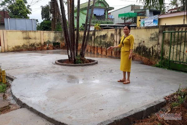 Trẻ mầm non phải nộp tiền trả lương cô nuôi và giáo viên trực trưa