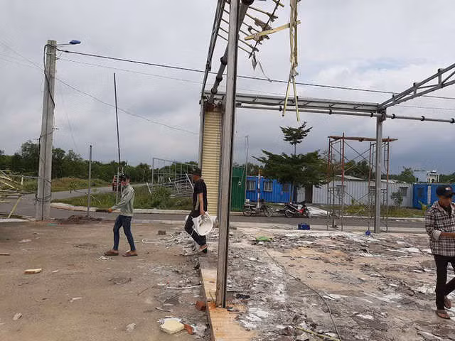  Cận cảnh hoang tàn ở các văn phòng, dự án khi ông chủ Alibaba xộ khám - Ảnh 4.