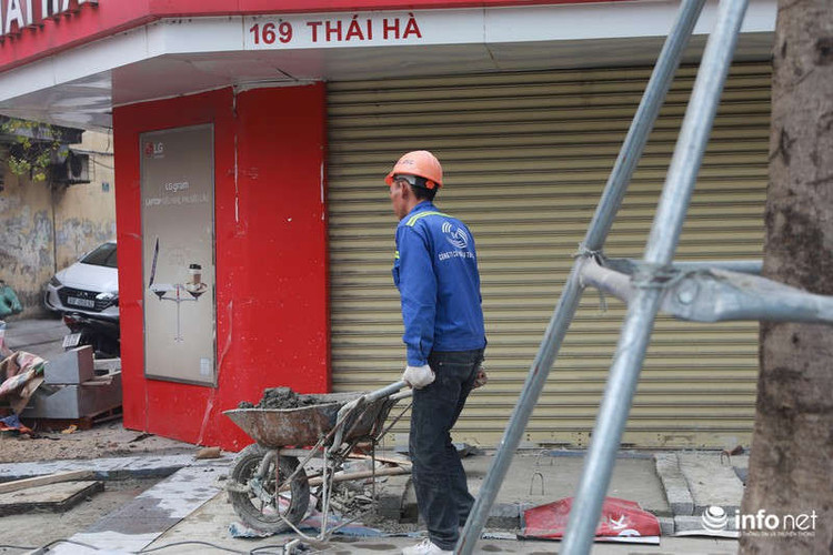 Chính vì việc thi công này, khiến những hộ kinh doanh ở trân phố Thái Hà đã phải đóng cửa.