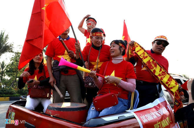 May bay dua nha vo dich SEA Games ha canh xuong Noi Bai hinh anh 30 