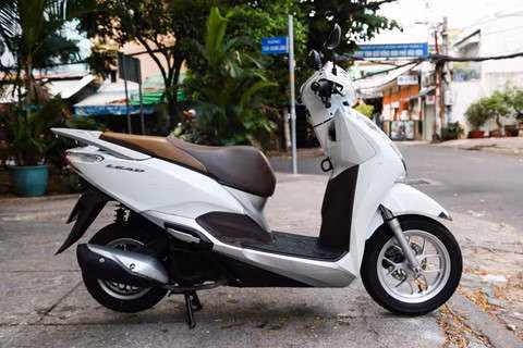 Xe tay ga cho nu: Yamaha Latte qua kho de gay ap luc len Honda Lead? hinh anh 14 