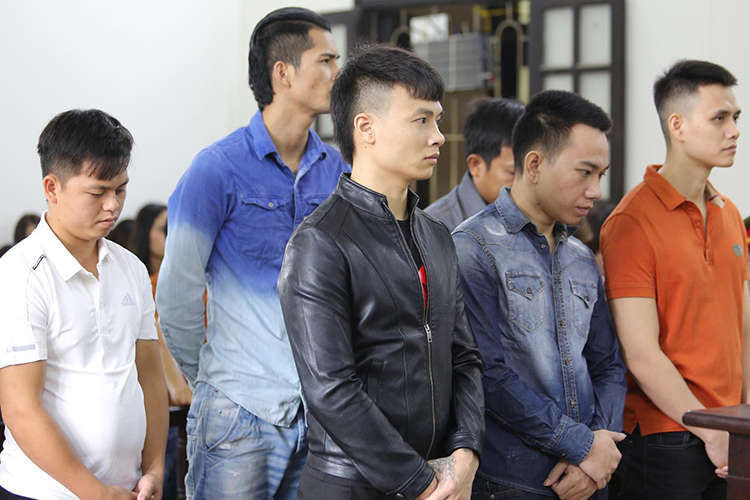 Các bị cáo tại phiên toà sáng nay. Ảnh: Phạm Dự.