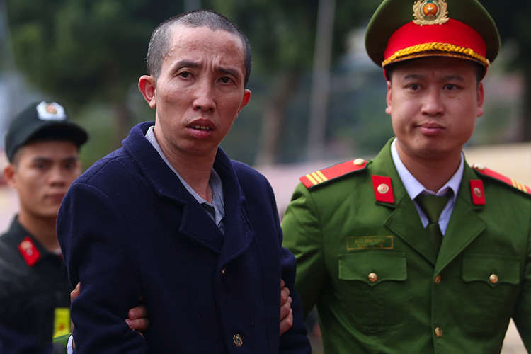 Bị cáo Bùi Văn Công. Ảnh: Phạm Dự.