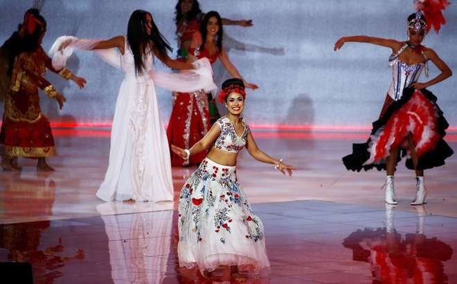 Jamaica dang quang Hoa hau The gioi, Luong Thuy Linh dung o top 12 hinh anh 10 miss_world4.jpg