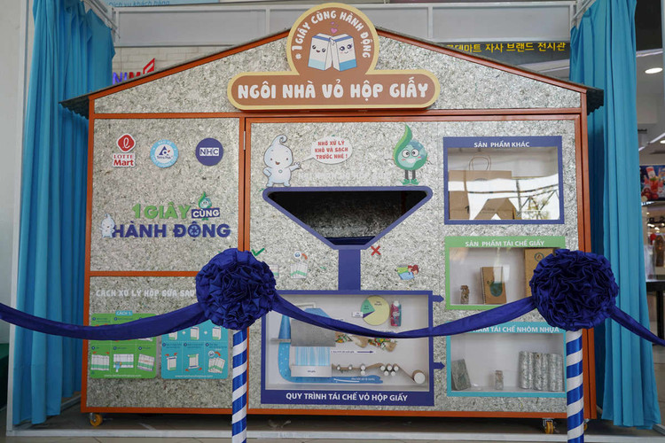 Với thông điệp “Một giây cùng hành động”, Ngôi nhà vỏ hộp giấy góp phần thiết thực trong việc giảm rác thải.