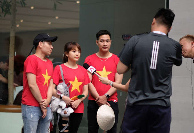 Apple Store vo tran vi nhieu nguoi Viet mua den 6 chiec iPhone 11 hinh anh 28 